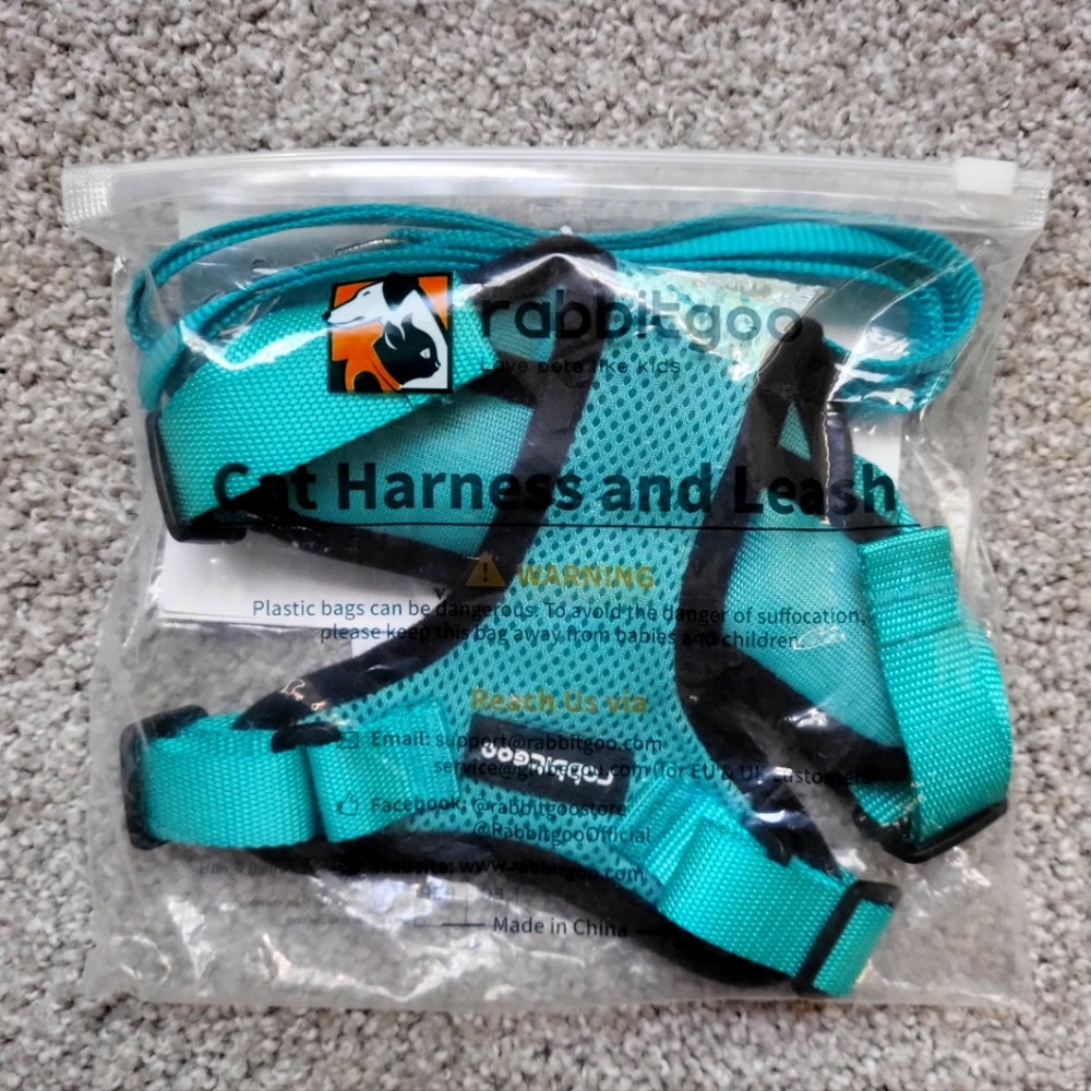 Rabbitgoo NWT Small Cat Harness and Leash